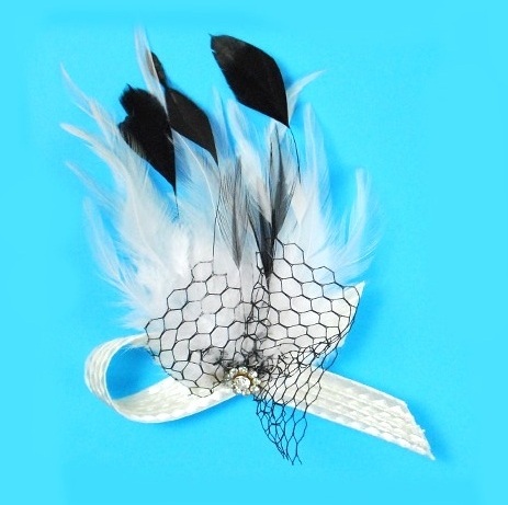 FE4165  White & Black Rhinestone Victorian Feather Brooch / Applique