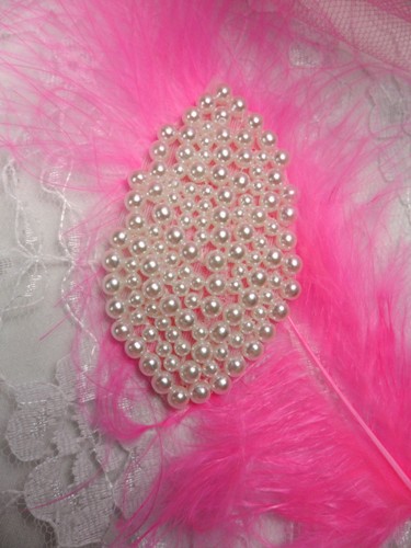 FS2630 Pearl Leaf Beaded Applique 2.5\
