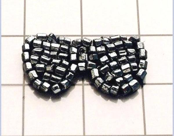 FS346B Gunmetal Bow Beaded Applique 1