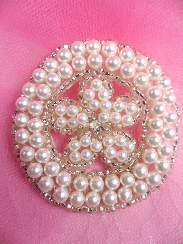 FS6389 Round Pearl Silver Beaded Applique 2.25\