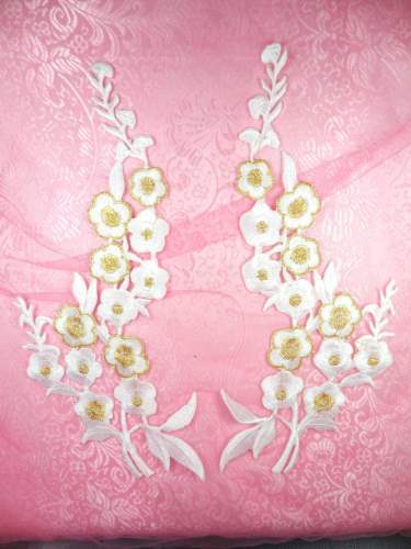 GB124 White Gold Embroidered Floral Mirror Pair Appliques 10