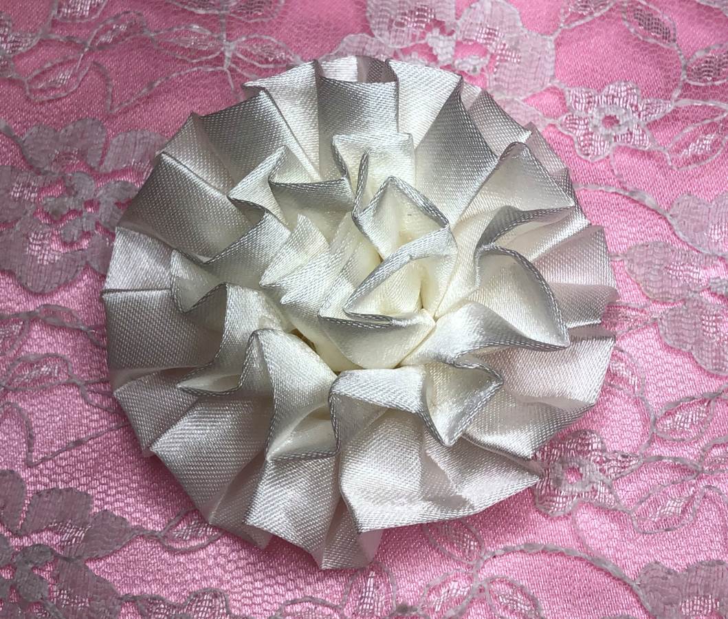 GB4 Fluffy Antique White Satin Floral Bow Applique 2.5