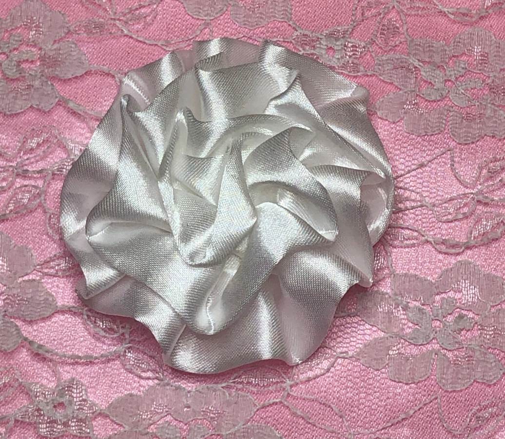 GB4 Fluffy White Satin Floral Bow Applique 2.5