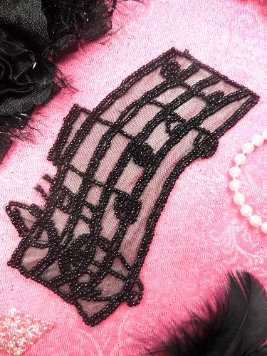 JB140 Music Bar Notes Beaded Applique Black  6\