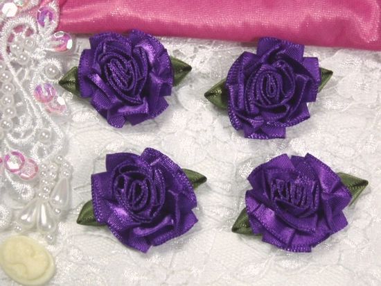L22  Lot of 4 Purple Floral Rose Flower Appliques 1.5\