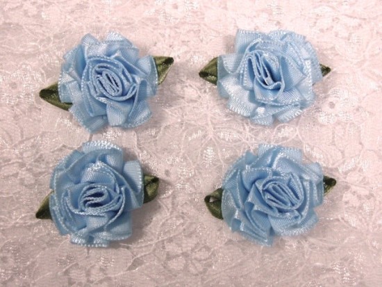 L22  Lot of 4 Light Blue Floral Rose Flower Appliques 1.5
