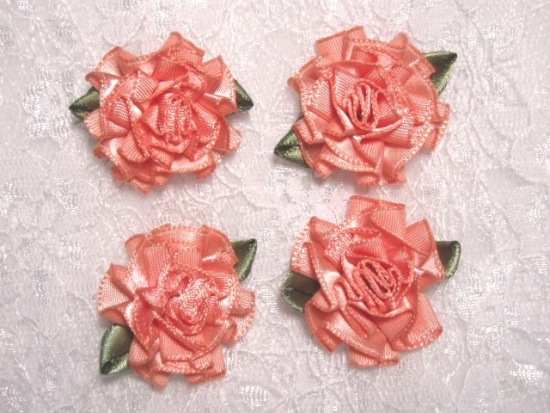 L22  Lot of 4 Peach Floral Rose Flower Appliques 1.5
