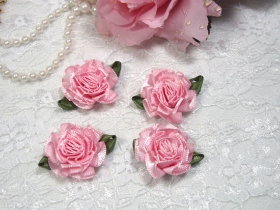 L22  Lot of 4 Pink Floral Rose Flower Appliques 1.5