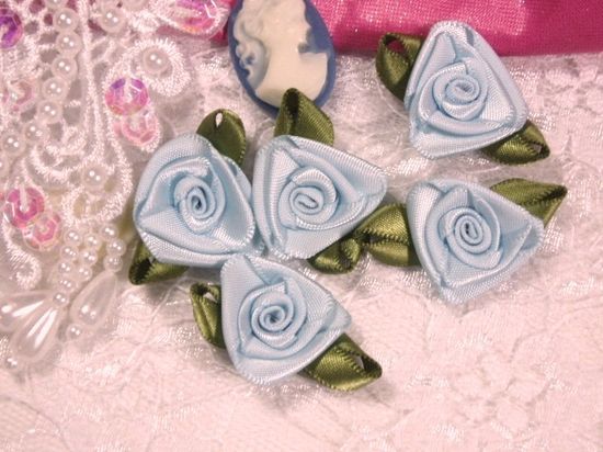 L27 Set of 5 Light Blue Ribbon Rose Appliques
