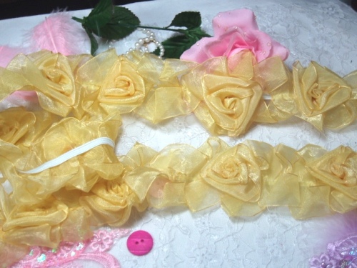 L28  Butter Yellow Organza Floral Sewing Trim 2.5