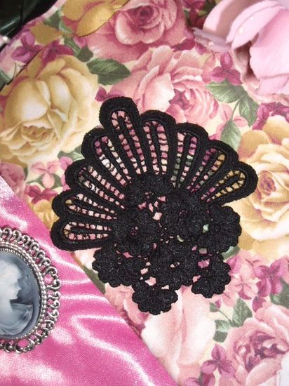 L45 Black Venice Victorian Lace Floral Applique 4