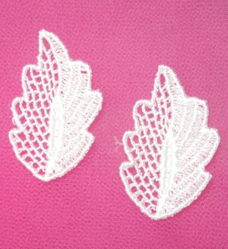 L72  Set of ( 2 ) White Venise Lace Leaf Appliques 1.5\
