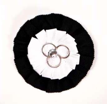 E3464  Black White Round Pin Applique