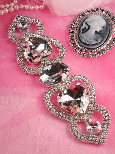 TS42  Double Heart Crystal Clear Rhinestone Applique Embellishment 8