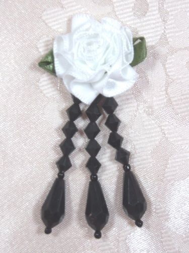 VD1  White Black Floral Dangle Beaded Applique 3\