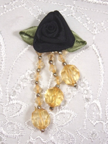 VD22  Black /Gold Floral Dangle Beaded Applique 2.5