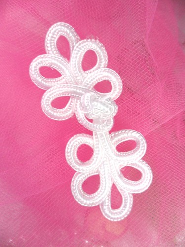 W36 White Frog Button Closure 3