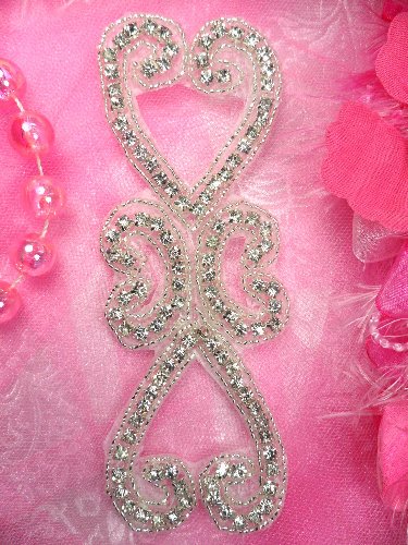 XR221 Double Heart Crystal Clear Silver Beaded Rhinestone Applique 5.75