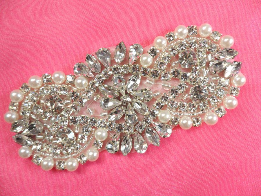 Rhinestone Applique w/ Silver Beads and White Pearls Iron on 4 (XR344)