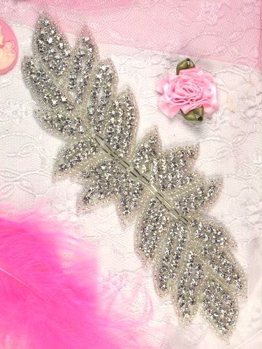 XR55 Crystal Clear Silver Beaded Rhinestone Applique 7\