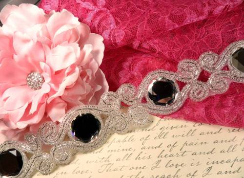XR98 Scrolls of Diamonds Silver Beaded Crystal Rhinestone Trim 1.75