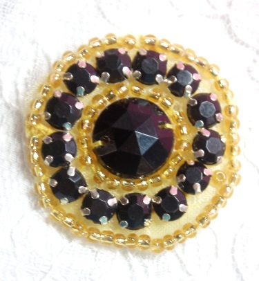 ACT/0379  Black Gold Round Beaded Applique 1.25