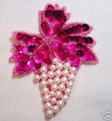 K8260  Fuchsia Grape Cluster Pearl Sequin Beaded Applique 3.5