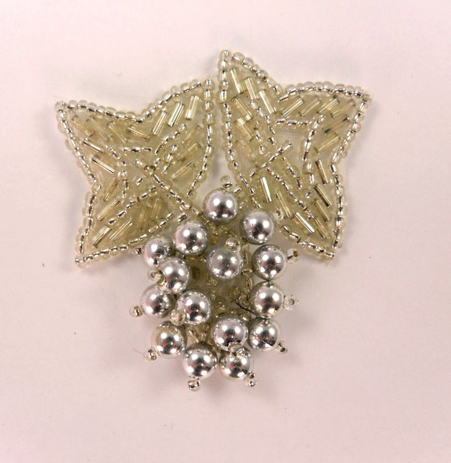 Silver Beaded Grape Cluster Dangle Applique 2.25 F58