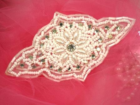 FS21 White Chalk Pearl Beaded Rhinestone Applique 5.5\