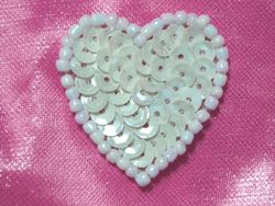 0362  White Heart Beaded Sequin Applique 1" +