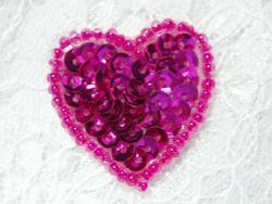 0362  Fuchsia Heart Beaded Sequin Applique 1" +
