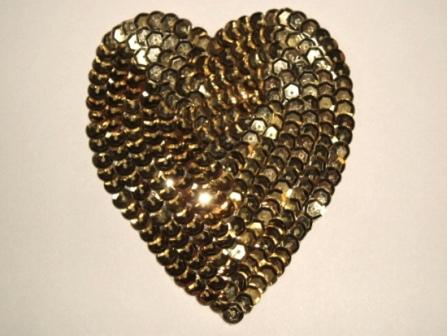 K8395   Gold Heart  Sequin Applique 3.5"