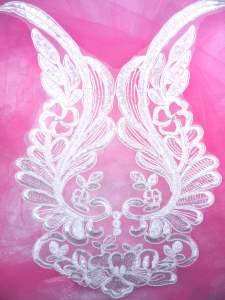 BL60 White Floral Venise Lace Applique 12"