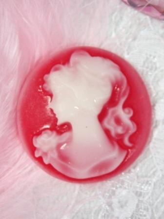 CB9  Round Red Victorian Cameo Bead 1 1/8"