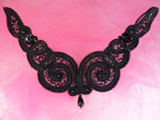 FS228 Black Beaded Collar Applique 6"