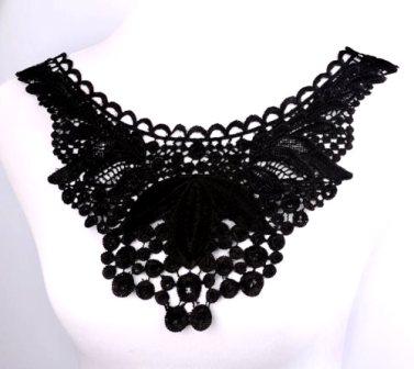 GB302 Black Venise Lace Victorian Yoke Collar Applique 13"