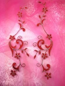 GB90 Embroidered Appliques Red Silver Flower Mirror Pair Vine Iron On 9"