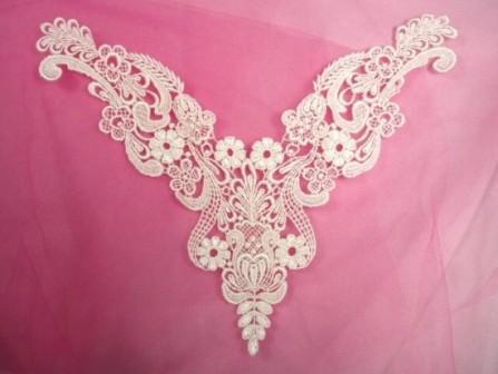 F13 Ivory Venice Lace Yoke Collar Applique 11"