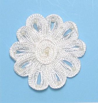E3712  Ivory Flower Corded Lace Applique 3"
