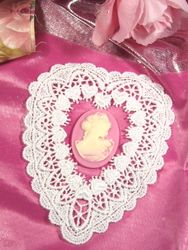 L6 White Venice Victorian Lace Heart Applique