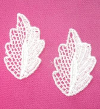 L72  Set of ( 2 ) White Venise Lace Leaf Appliques 1.5" L72  Set of ( 2 ) White Venise Lace Leaf Appliques 1.5"