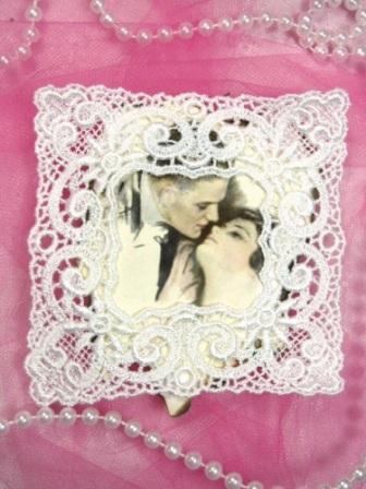 L7D  White Venise Lace Frame Applique 4" L7D  White Venise Lace Frame Applique 4"