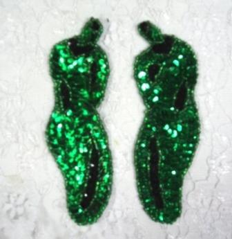EA37  Green Pepper Mirror Pair Sequin Beaded Applique 4.25"